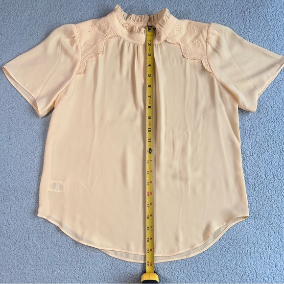 Ann Taylor Petite Yellow Ruffle High Neck Short Sleeve Blouse Size XXS - Picture 8 of 9